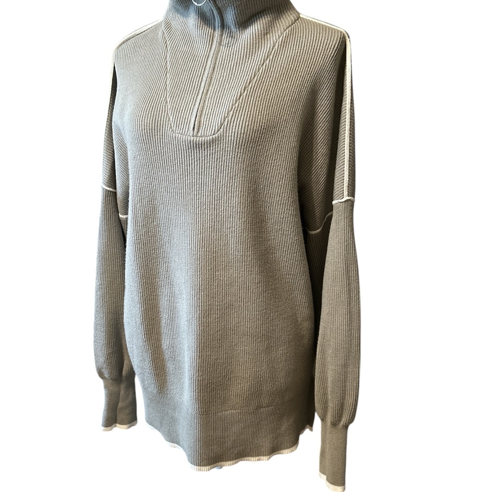 Women’s Gray/Green Sweater